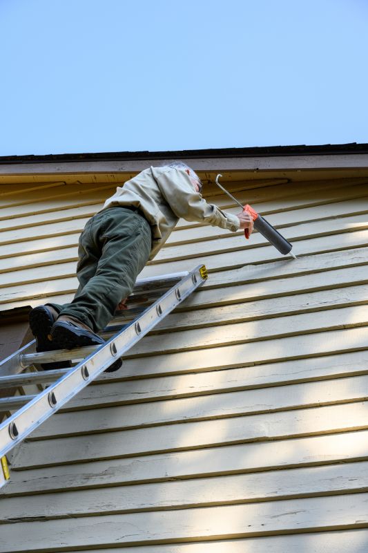 Expert Sealing of Vinyl Siding